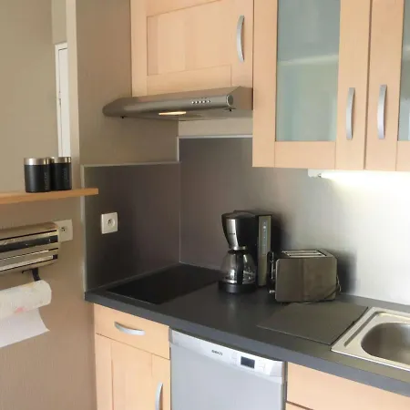 Avec Balcon, Acces Direct A La Plage, Garage Privatif - Fr-1-224-788 Apartment